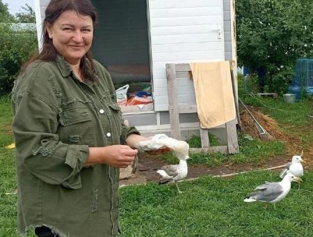 Inna Zhuravleva rescues injured birds, builds aviaries for owls and nurses nightjar chicks.